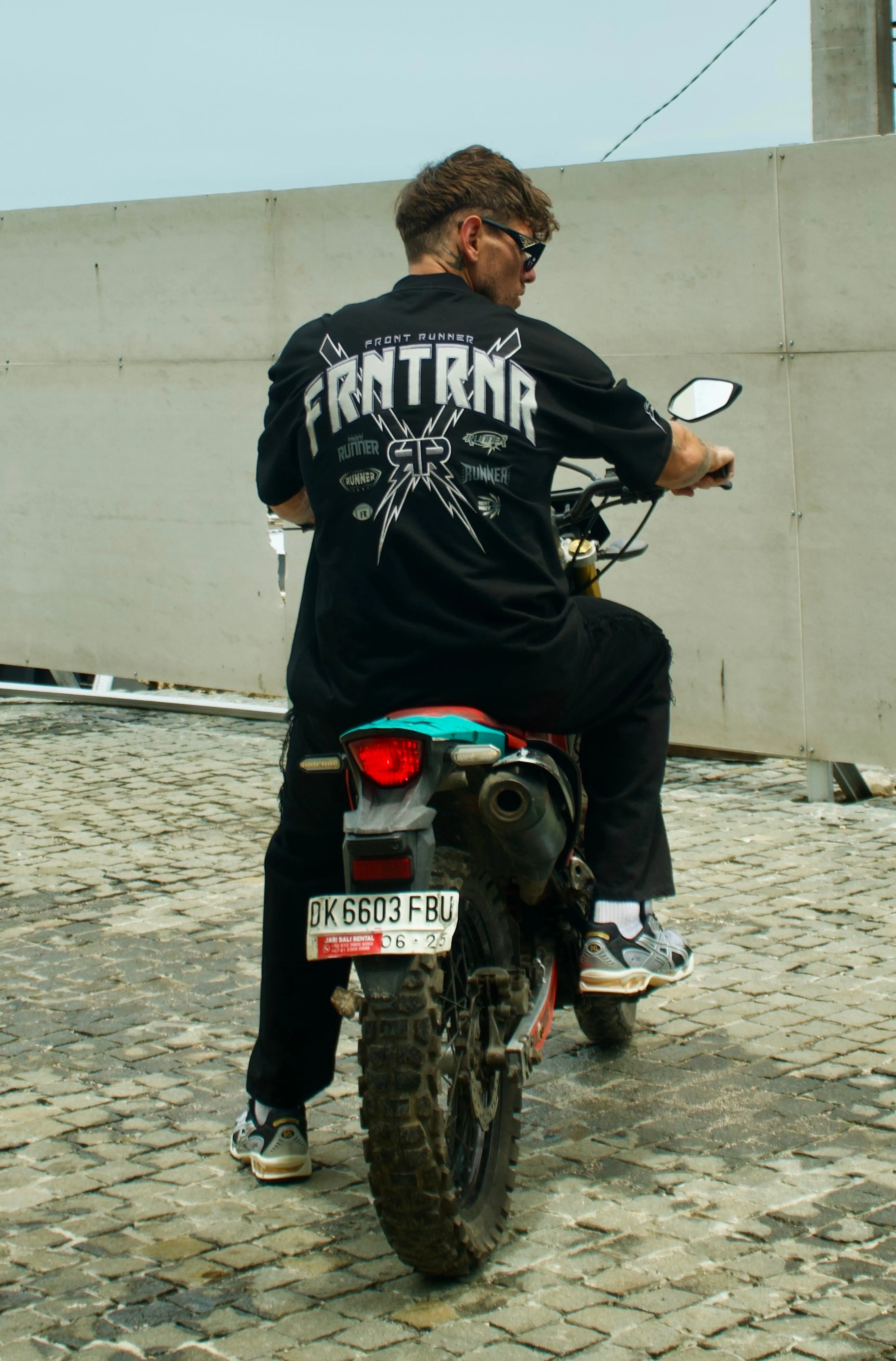 Bolt Tee - Monochrome