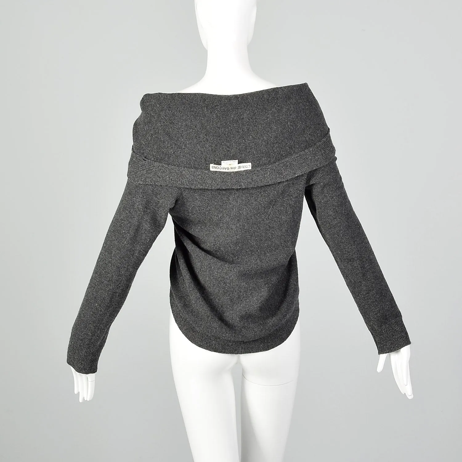 Comme des Garçons Fall 2002 Ready to Wear Gray Circle Cardigan